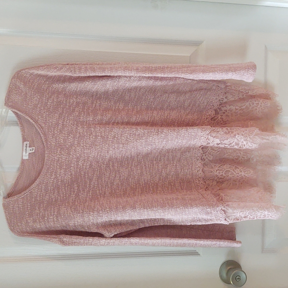 Sweater with lacy bottom